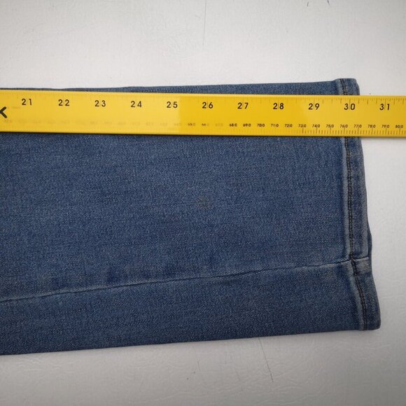 Levi's 512 Ladies Size 8 Perfectly Slimming Straight Leg Medium Wash Blue Jeans - Picture 16 of 16